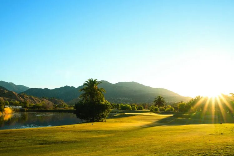 Angeles National Golf Club